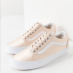 Vans Old Skool Satin Lux in blush